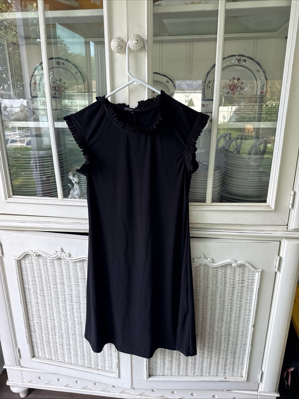 Womens Size Medium Nick and Nash Black Ruffle Accent A-Line Mini Dress Small